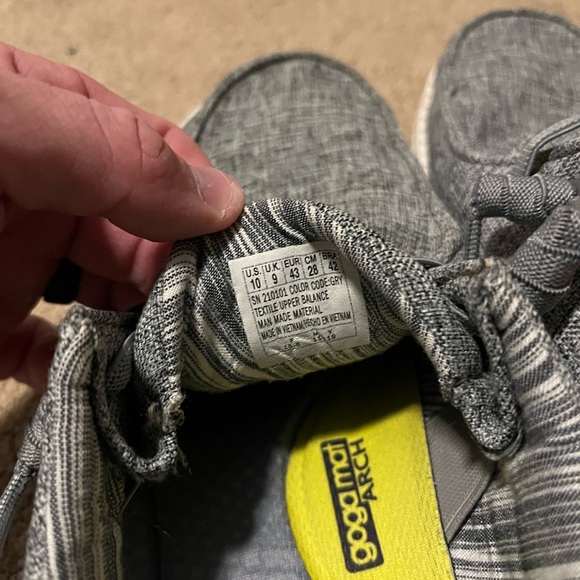 Skechers Slip On Casual Shoes - Size 10 - Picture 3 of 4